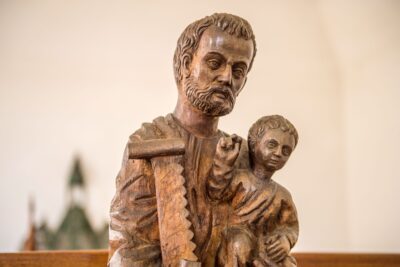 Statue de Saint Joseph, saint patron des charpentiers - Agrandir l'image 6 sur 9, fenêtre modale