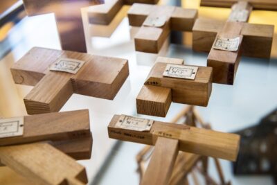 Exemples d'assemblage de bois de l'Ecole de trait. - Agrandir l'image 3 sur 3, fenêtre modale