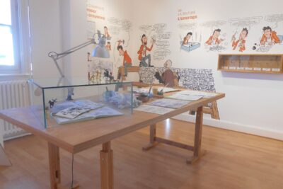 Salle lors de l'exposition Le chantier d'une bande dessinée - Agrandir l'image 14 sur 39, fenêtre modale